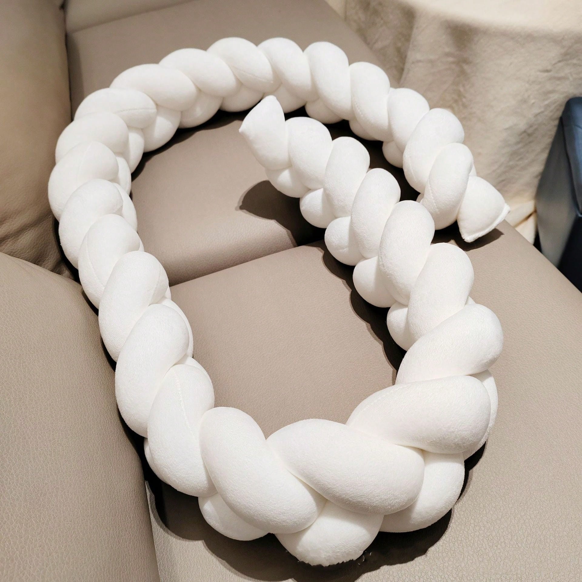 Baby Nursery Pillow - Ochraniacz do łóżeczka dziecięcego z plecionki